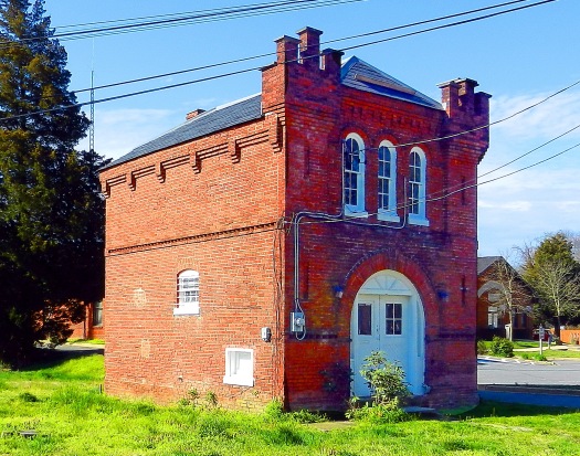 North East Lockup