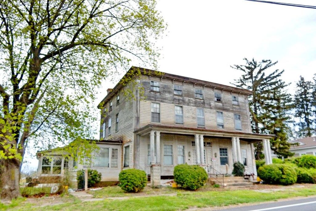 Warwick Hotel