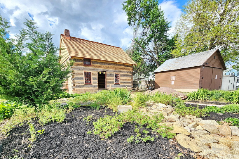 Reverend Duke Log House
