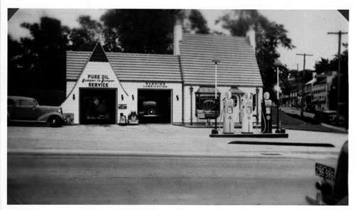 Pure Oil Gas Station Elkton